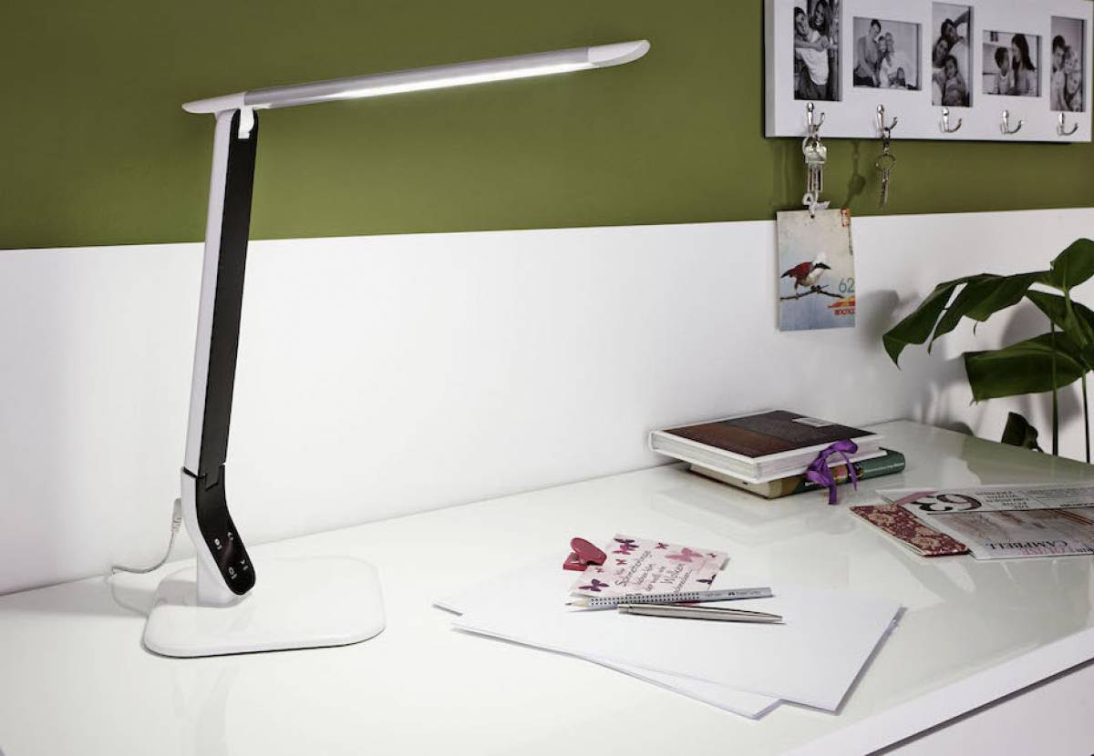 Íróasztalra való lámpa - fény kell a munkádhoz is!