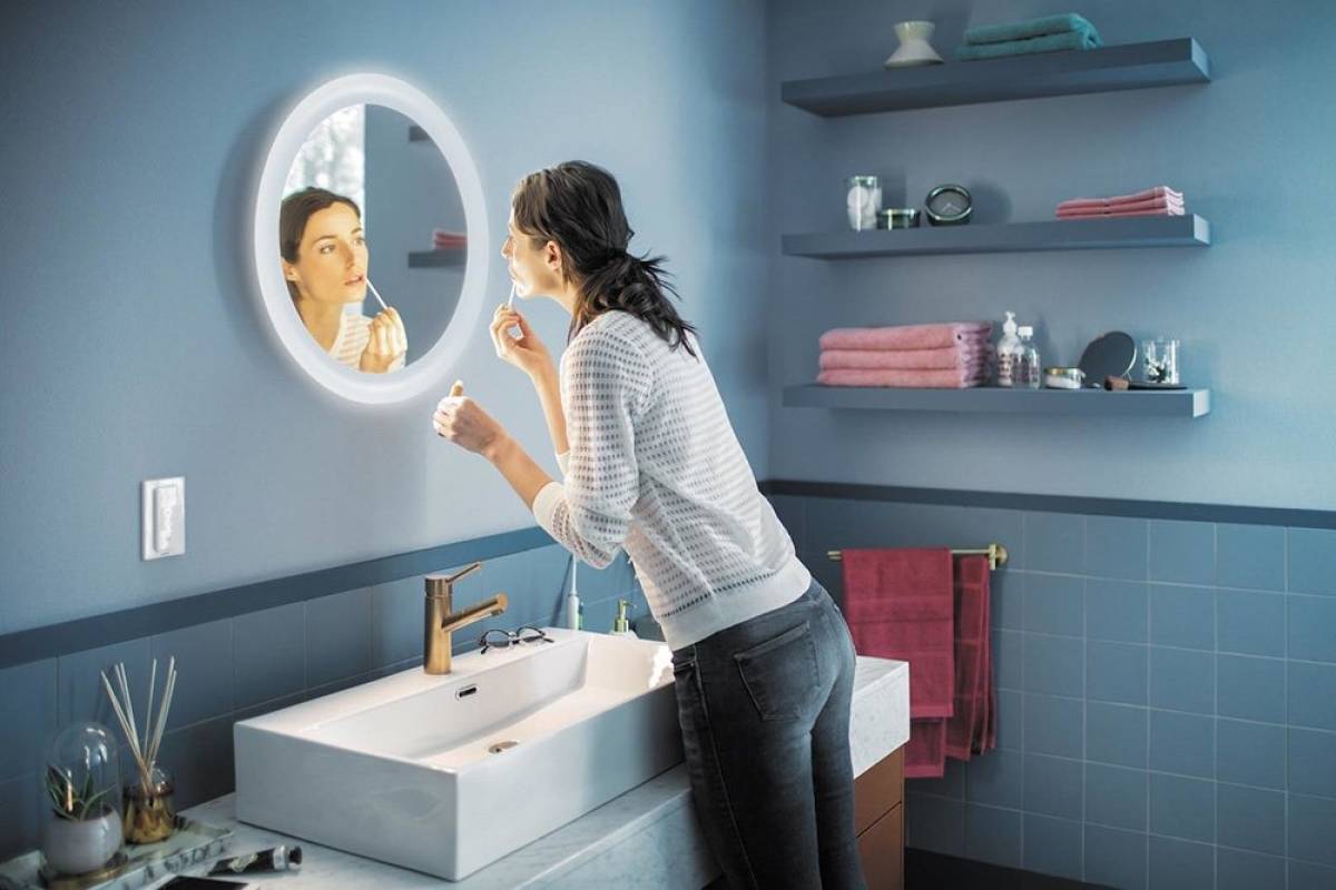 A fürdőszobába való LED tükör fénye neked is segíthet