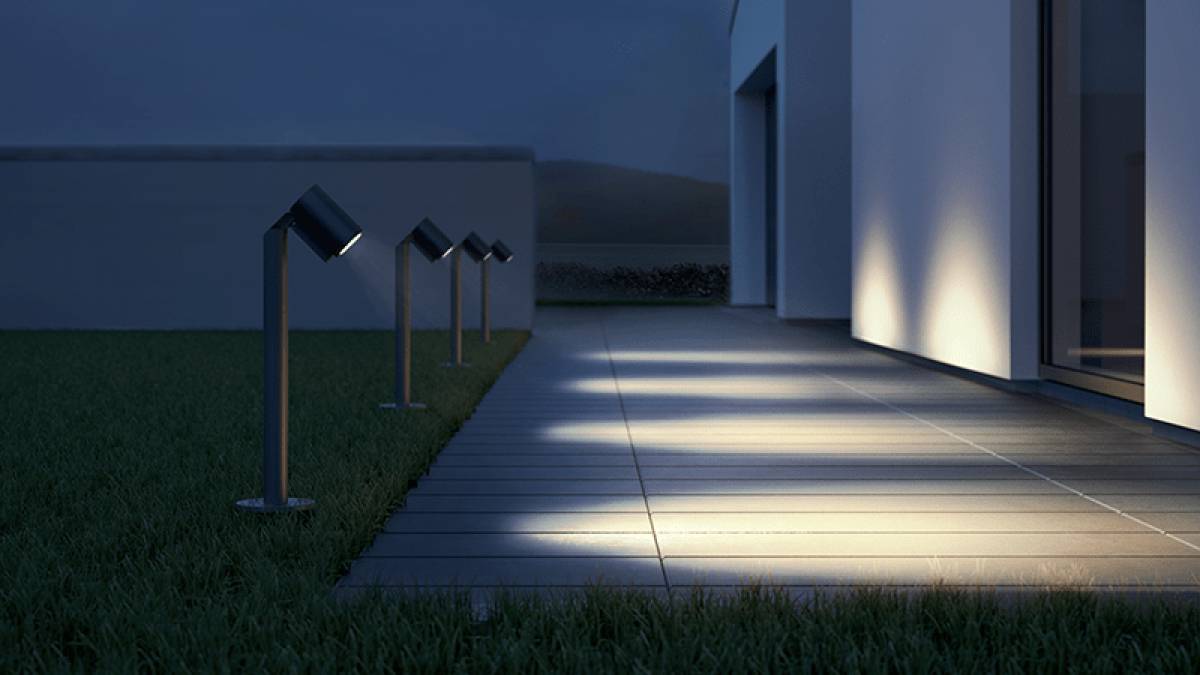 A ház körüli világítás újragondolva alkonykapcsolós kültéri LED lámpával